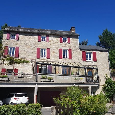 Maison D'Hotes "La Pierre Pointue" Saint-Leons Экстерьер фото